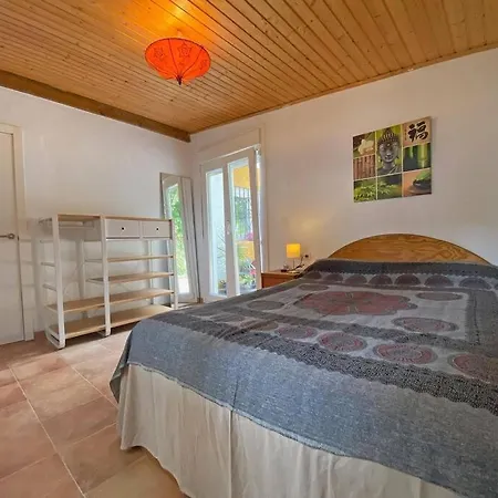 Holiday home Perro Andaluz With Flower Garden In Zahora